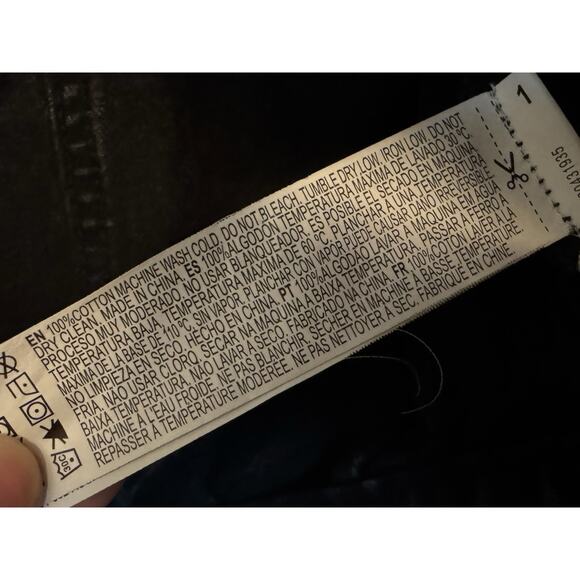 Forever 21 Black Acid Wash Cropped Denim Jacket M Distressed Vintage Style - Picture 6 of 6